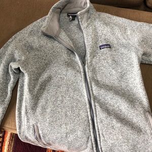 Women’s Patagonia zip up sweatshirt